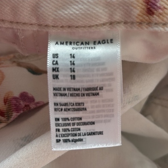 American Eagle White with Pink and Orange Floral Print Mom Shorts. Size 14. - Picture 13 of 16